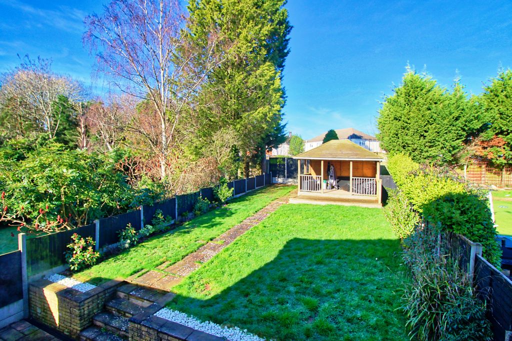 Property photo 3 of 21 Img_2477