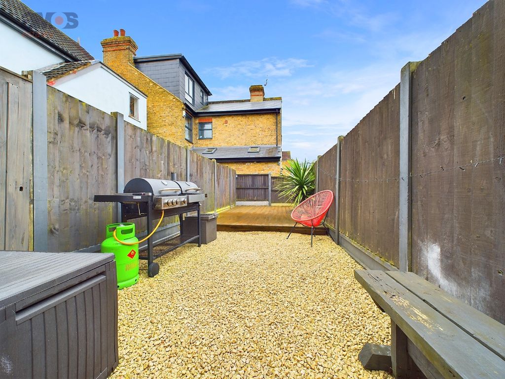 Property photo 2 of 15 3862195