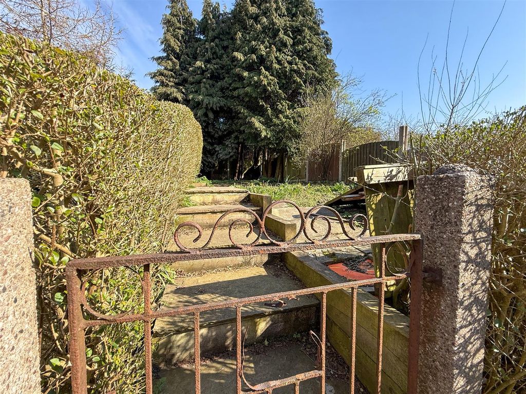 Property photo 2 of 30 20260319_132150361_Ios.Jpg