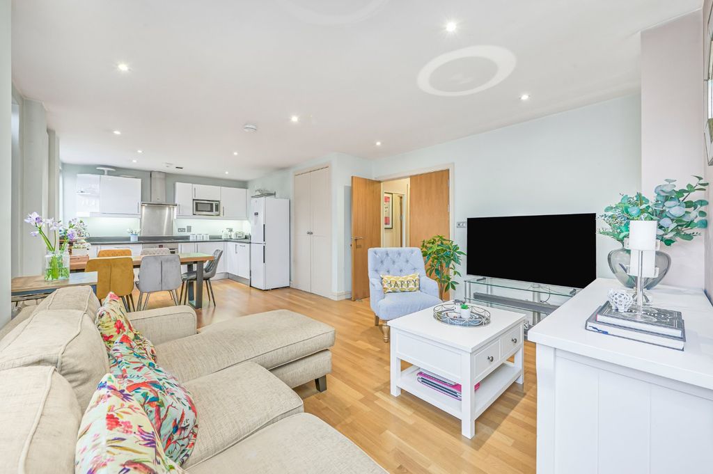 Property photo 1 of 8 Picture No. 21