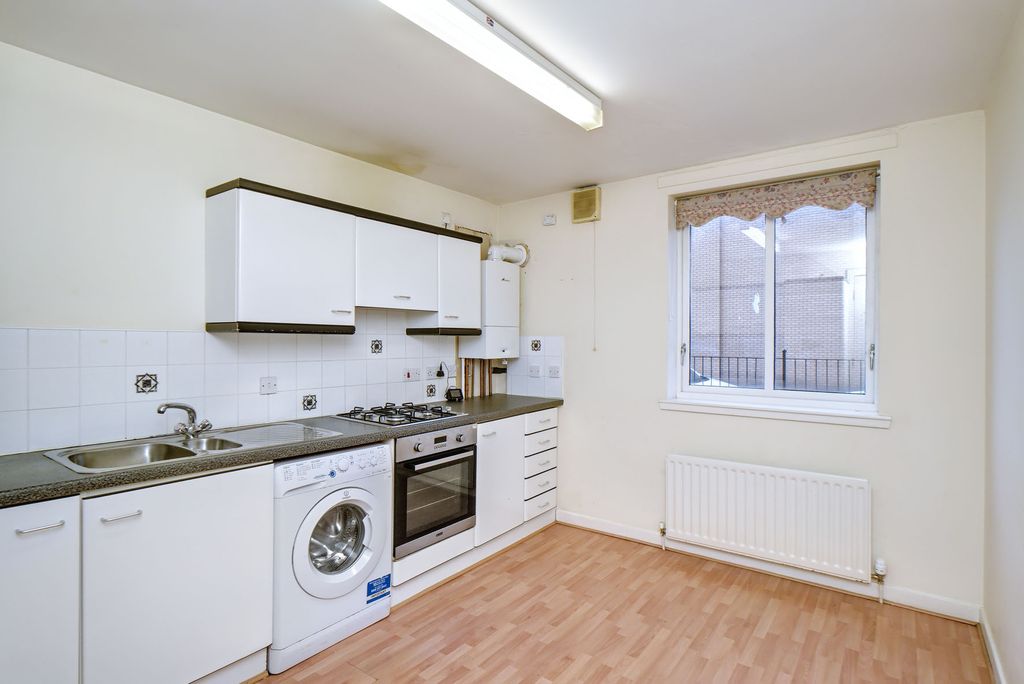 Property photo 3 of 11 Property Image 3