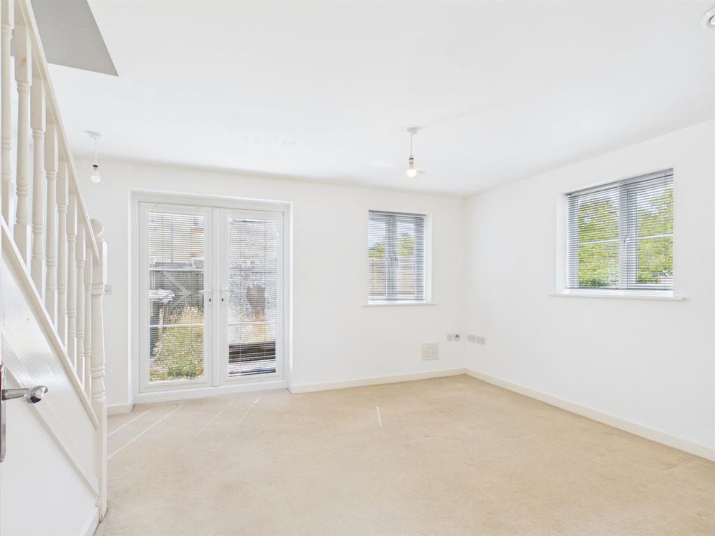 Property photo 2 of 17 Cam02391G0-Pr0230-Still003.Jpg