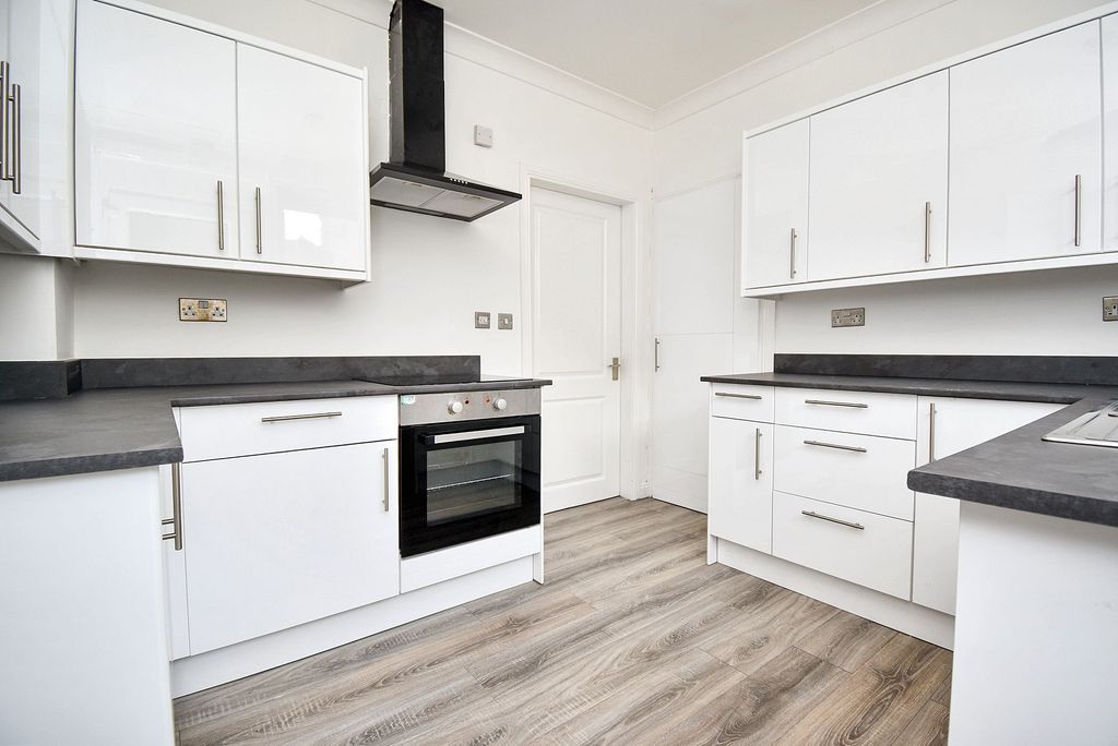 Property photo 3 of 11 Kitchen Angle 1