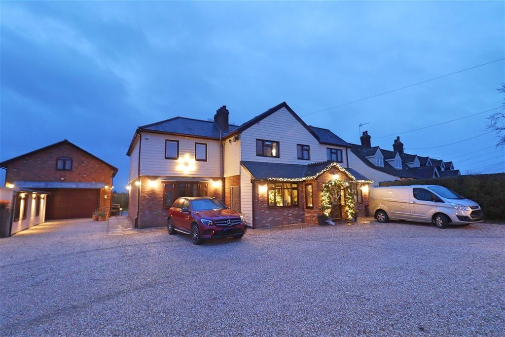 Property photo 1 of 48 Untitled Design (9).Jpg