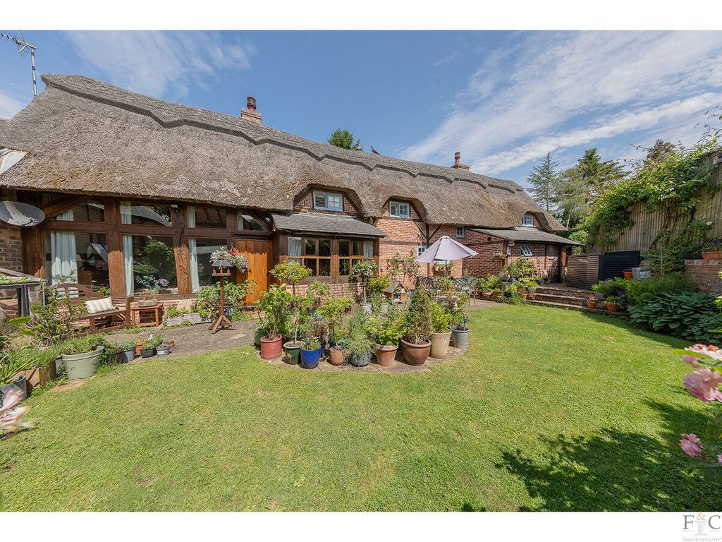Property photo 2 of 40