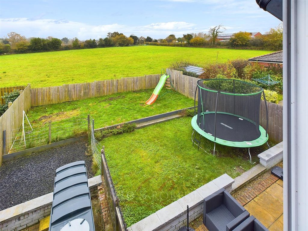 Property photo 2 of 30 Cam03999G0-Pr0037-Still039.Jpg