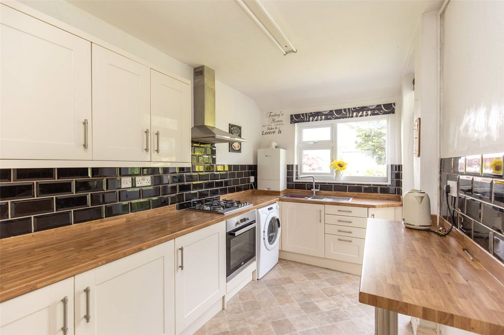 Property photo 3 of 18 Picture No. 05