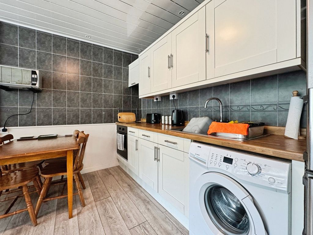 Property photo 3 of 21 Pbox-Img.Jpg
