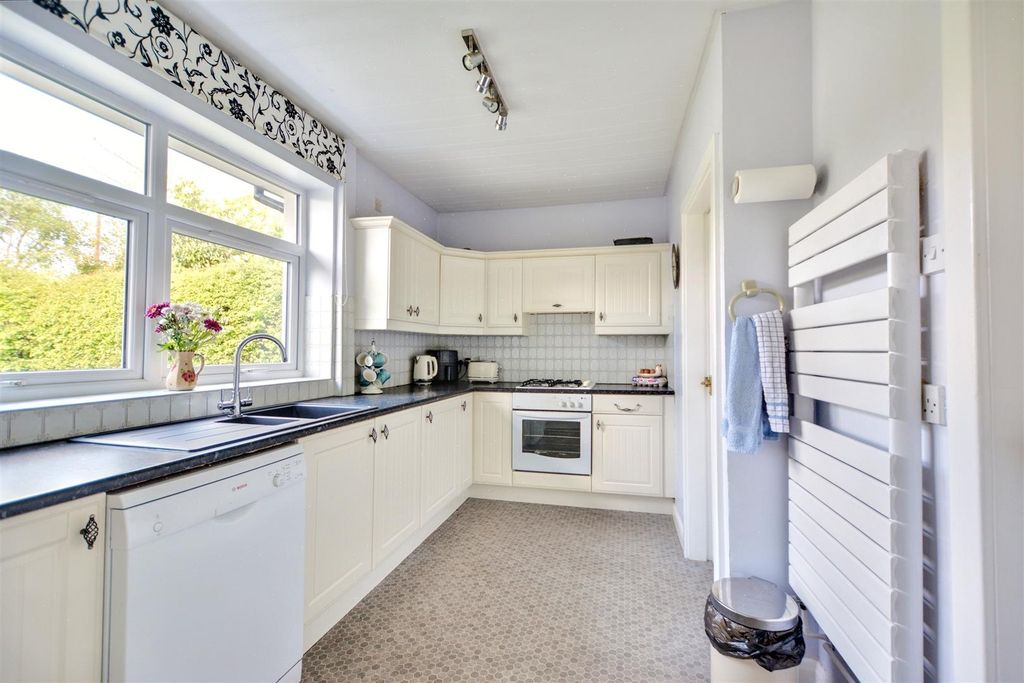 Property photo 3 of 41 Kitchen