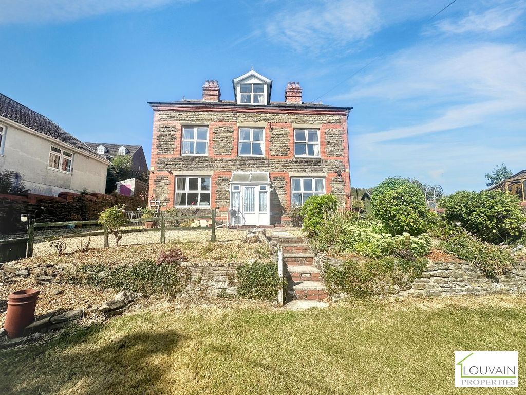 Property photo 1 of 58