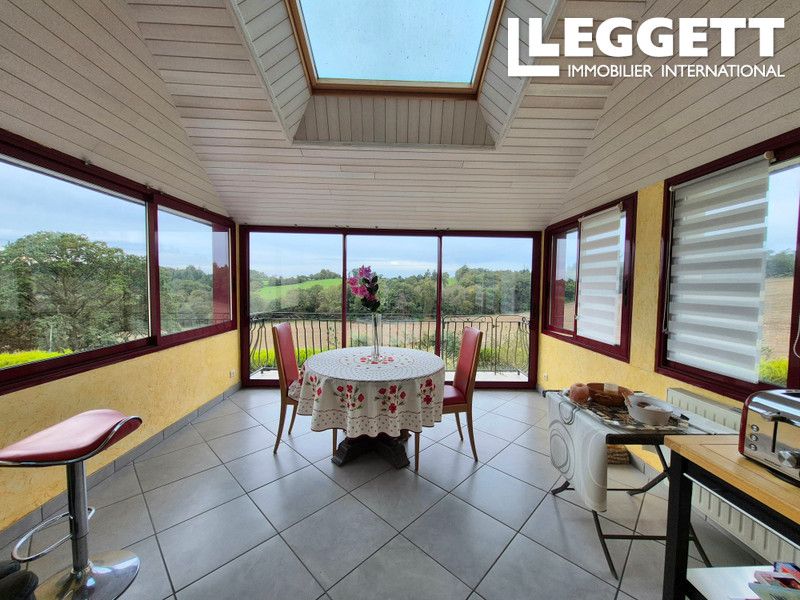 Property photo 2 of 10