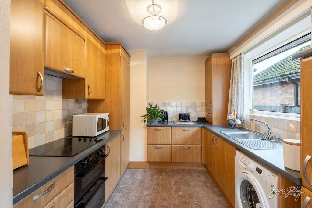 Property photo 2 of 19