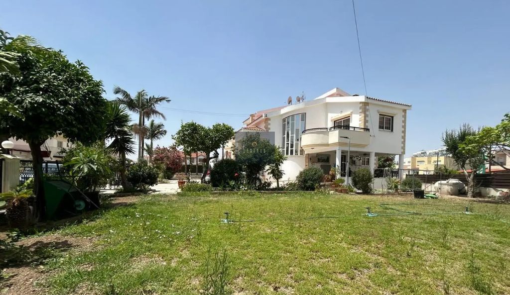 Property photo 3 of 11