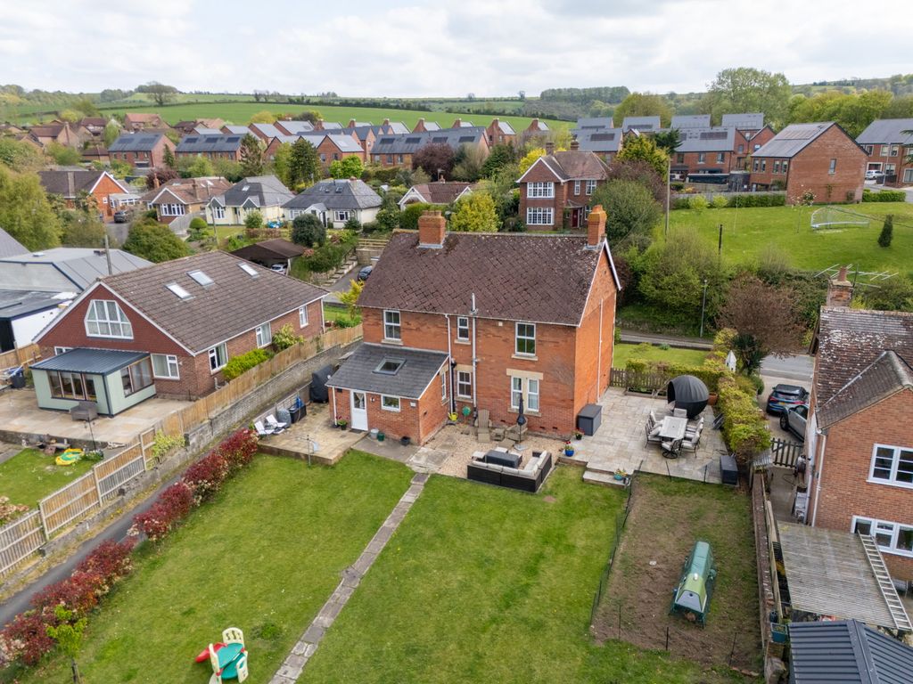 Property photo 2 of 35