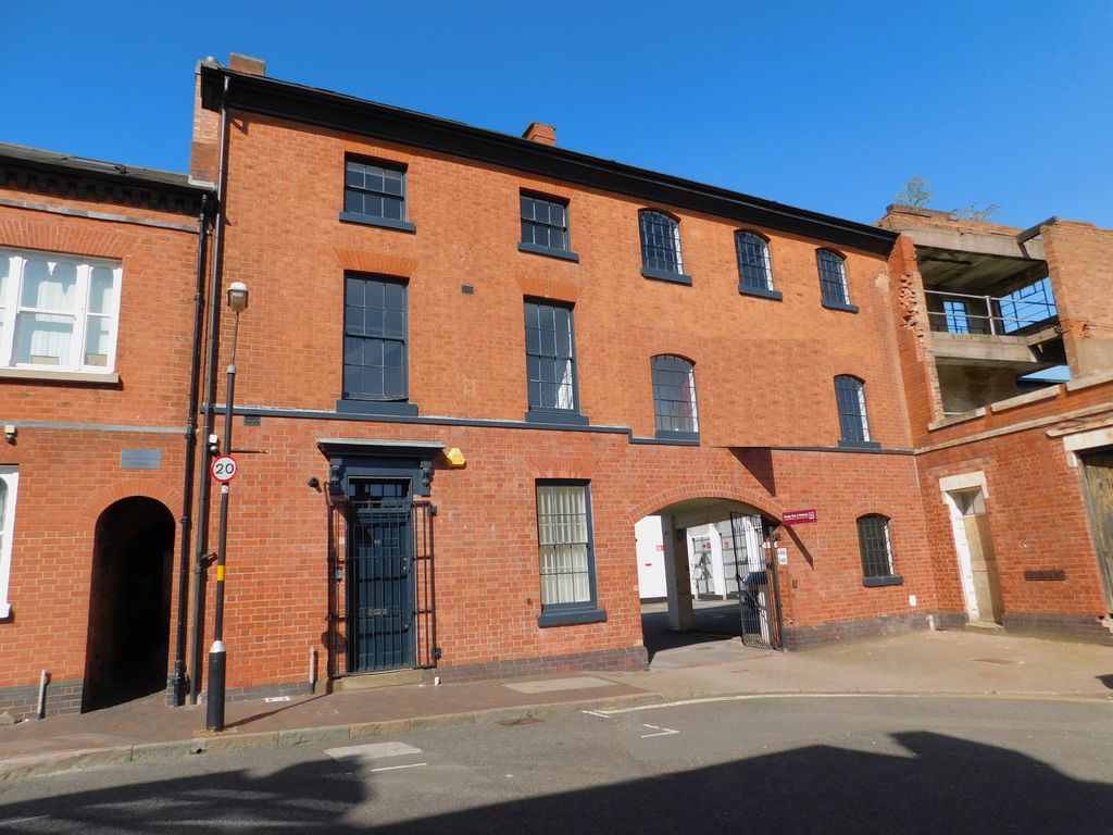 Property photo 1 of 7