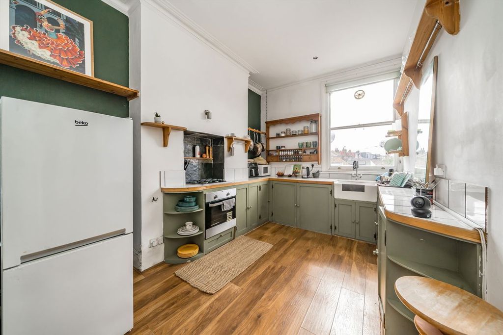 Property photo 2 of 3