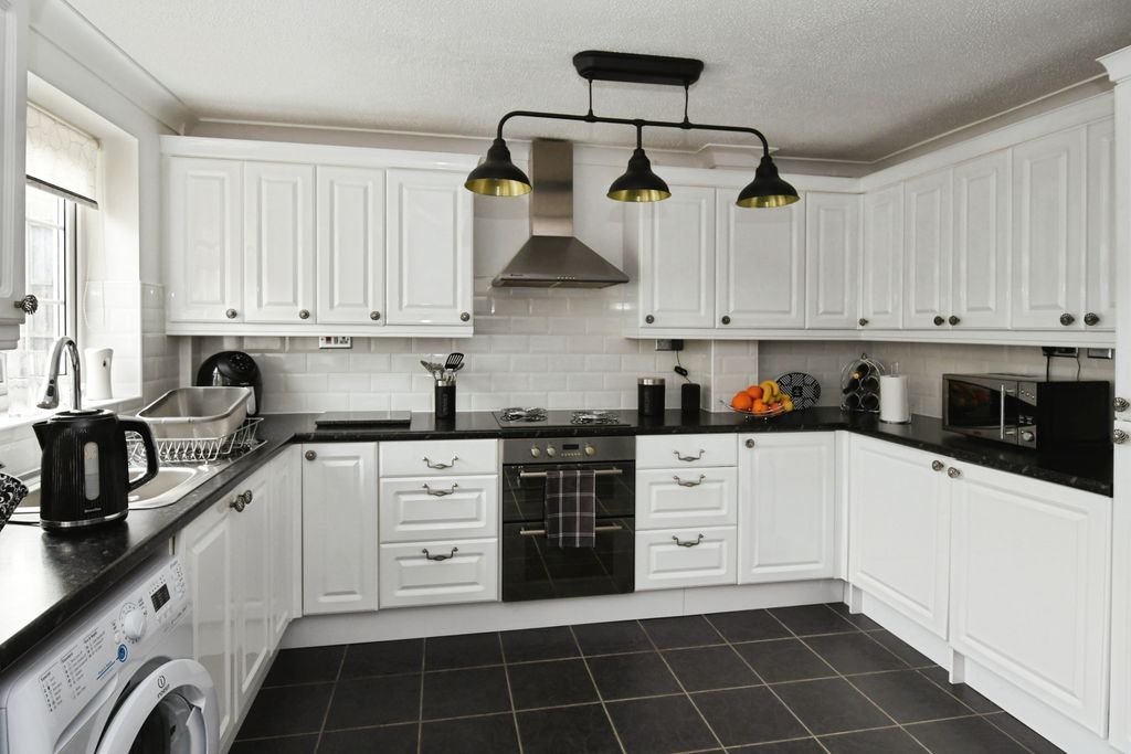 Property photo 3 of 16 Dsc_4218