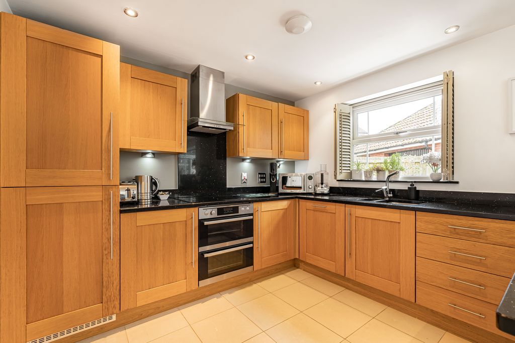 Property photo 2 of 30 7_75020
