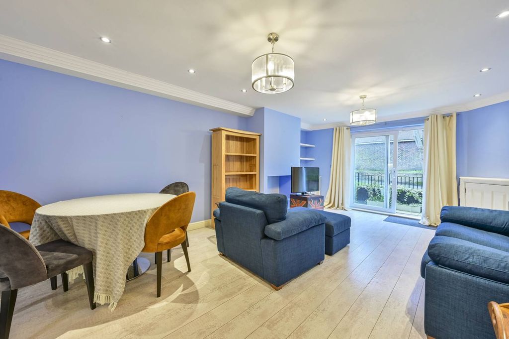 Property photo 3 of 13