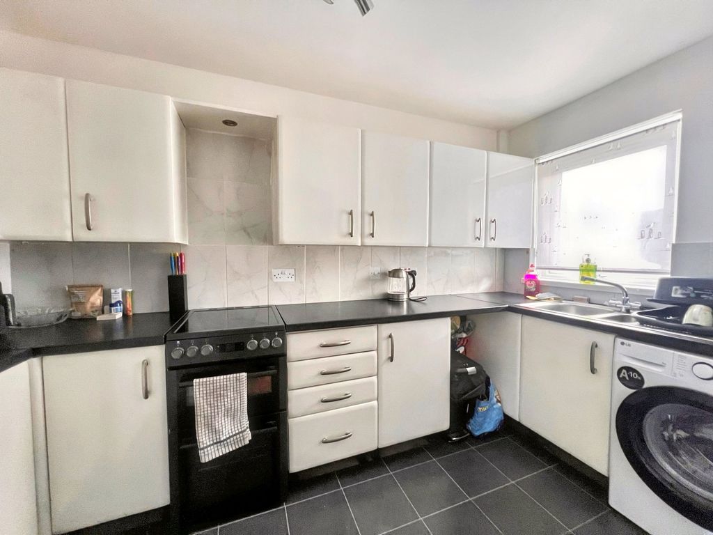 Property photo 3 of 17 Picture No. 14