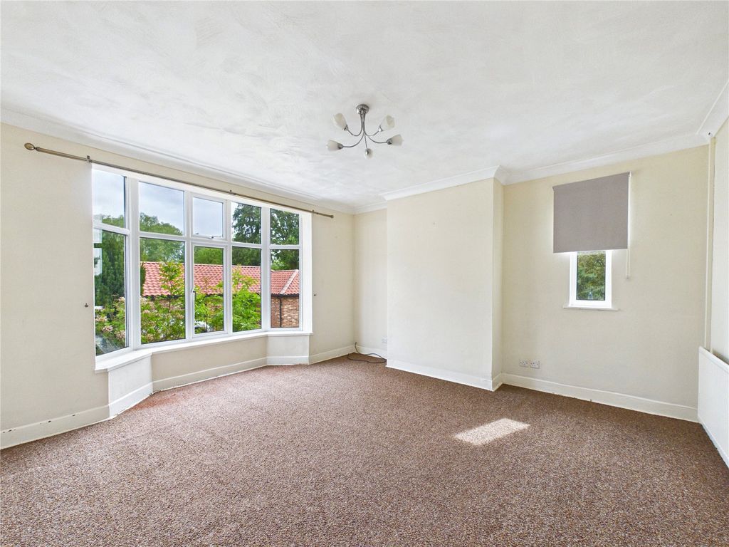 Property photo 3 of 19 Picture No. 04