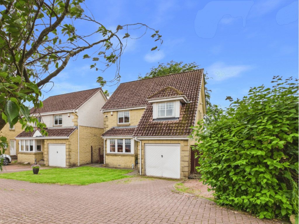 Property photo 2 of 33