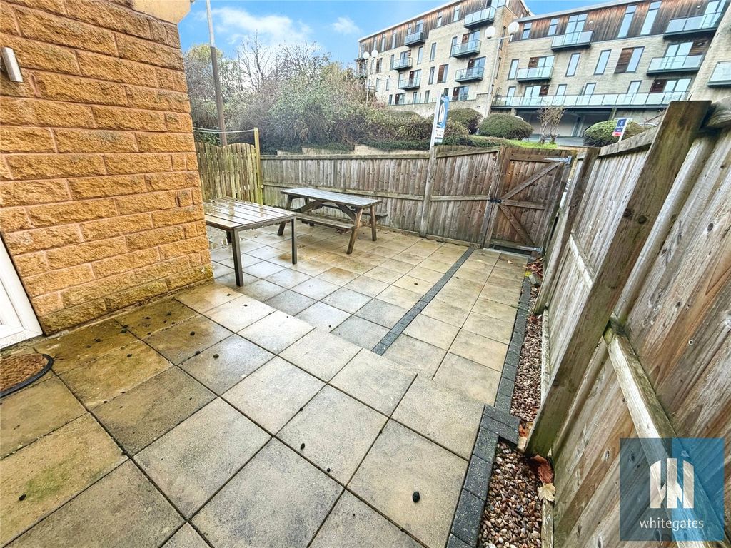 Property photo 3 of 17 Picture No. 18