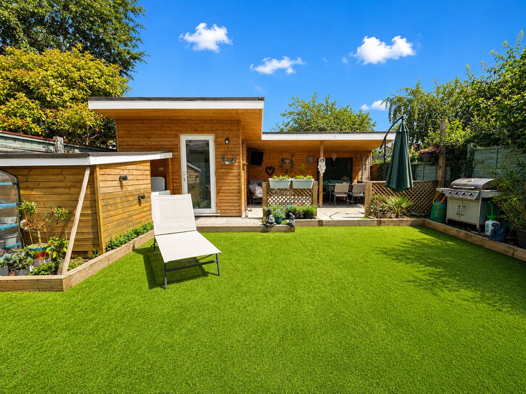 Property photo 3 of 19