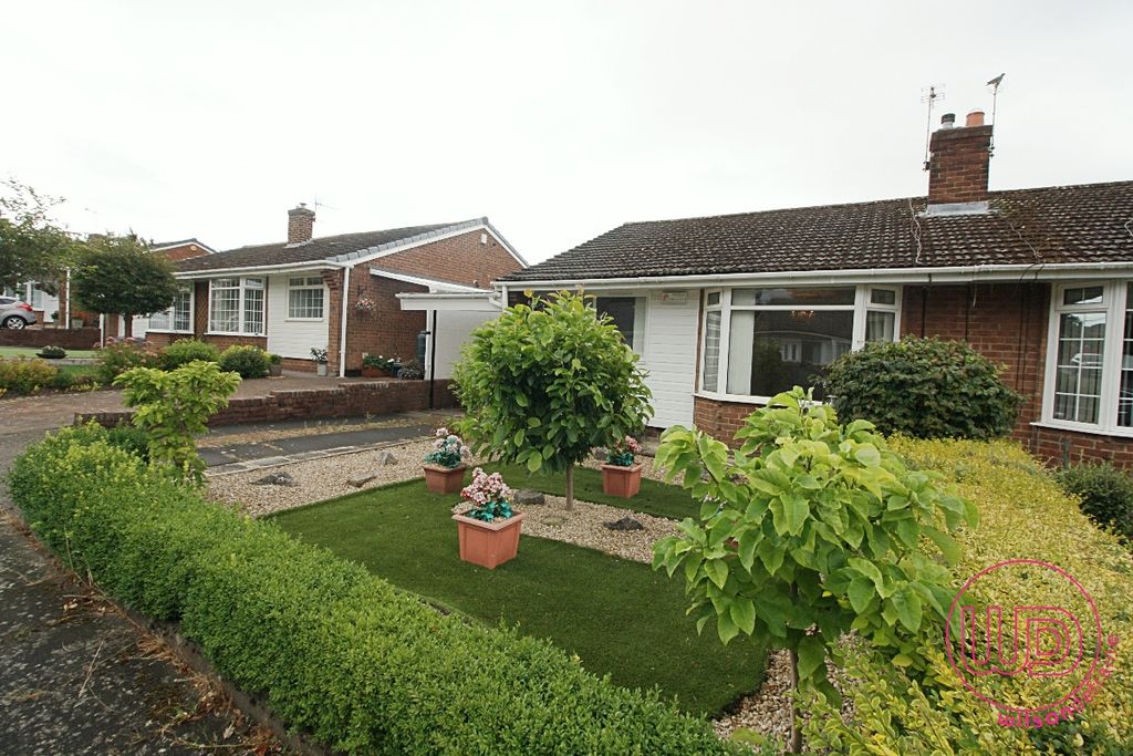 Property photo 2 of 14