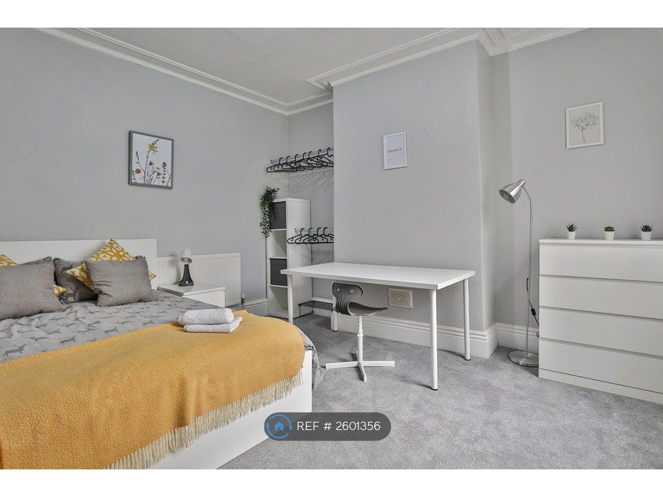 Property photo 1 of 15 Bedroom 1