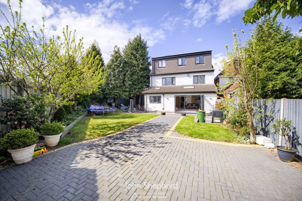 Property photo 1 of 15 Picture No. 13