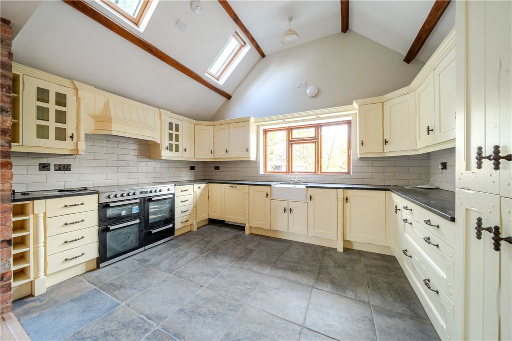 Property photo 3 of 20 Picture No. 03