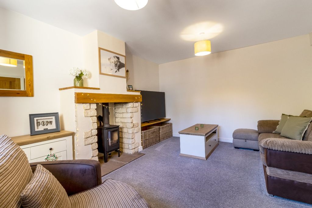 Property photo 3 of 45 Picture No. 25