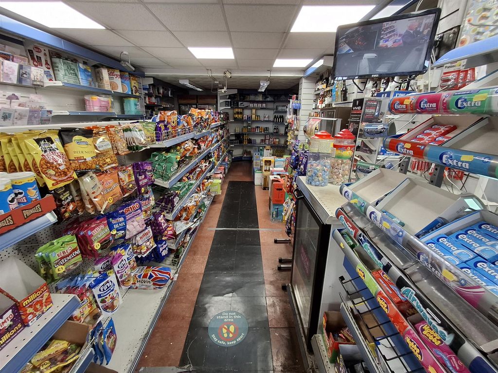 Property photo 1 of 7 Photo 0