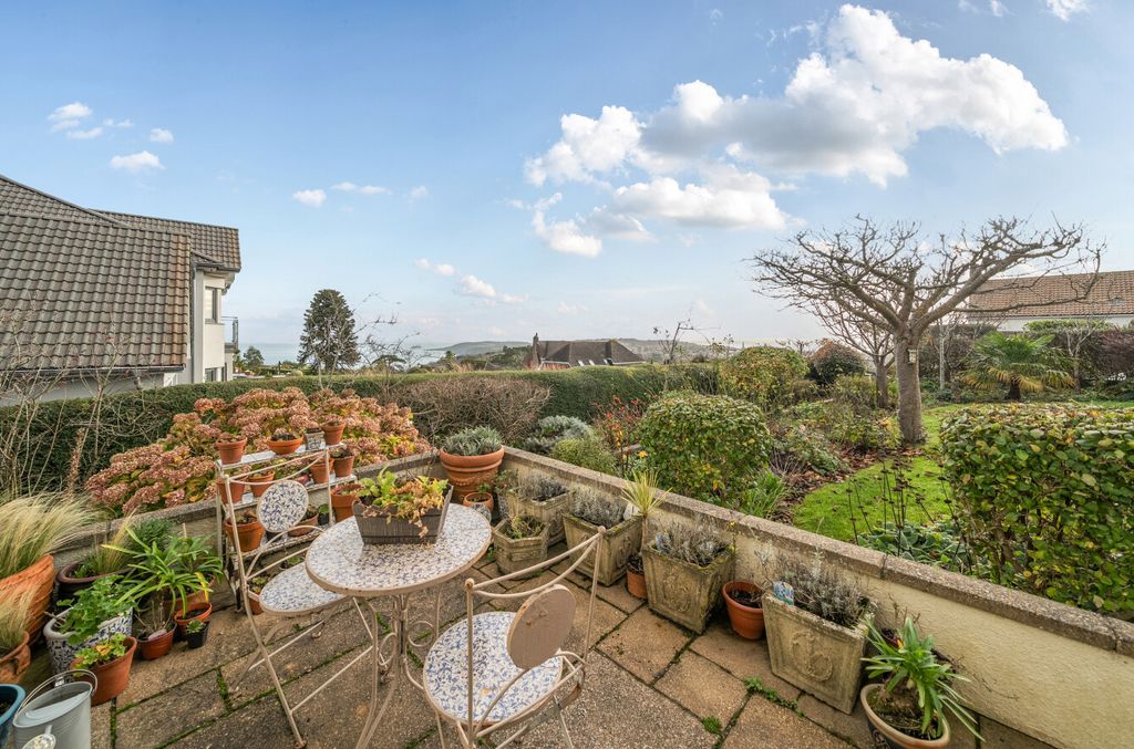 Property photo 2 of 36 1375305-1-69160Fd...