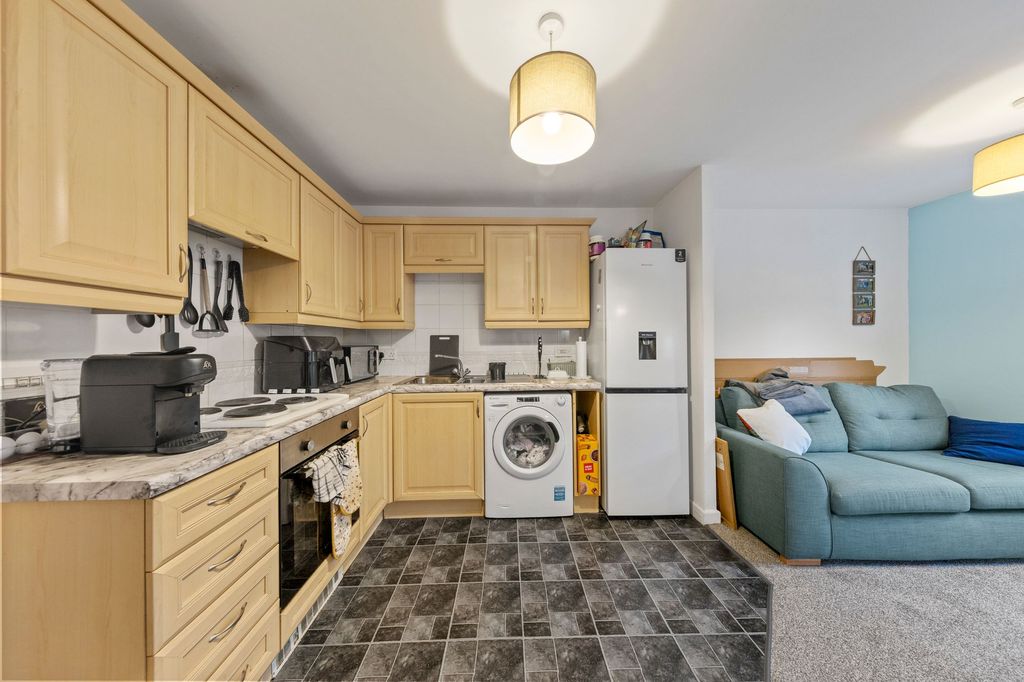 Property photo 3 of 13