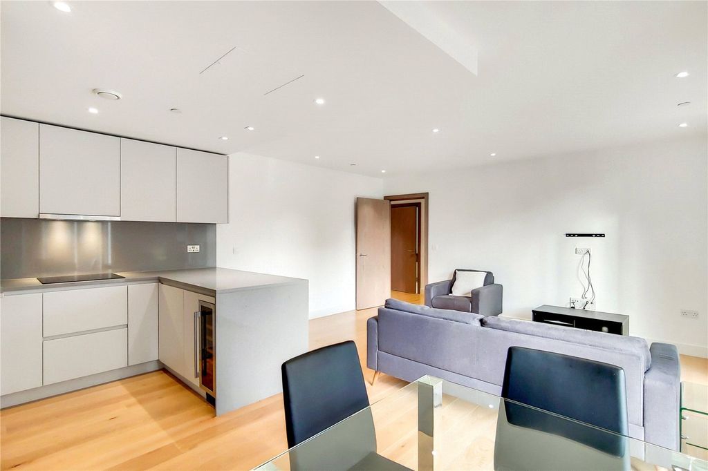 Property photo 2 of 9 Picture No. 10