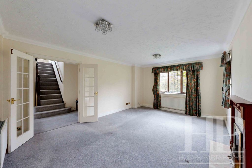 Property photo 3 of 32