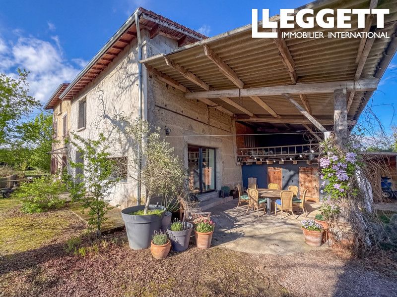 Property photo 2 of 10