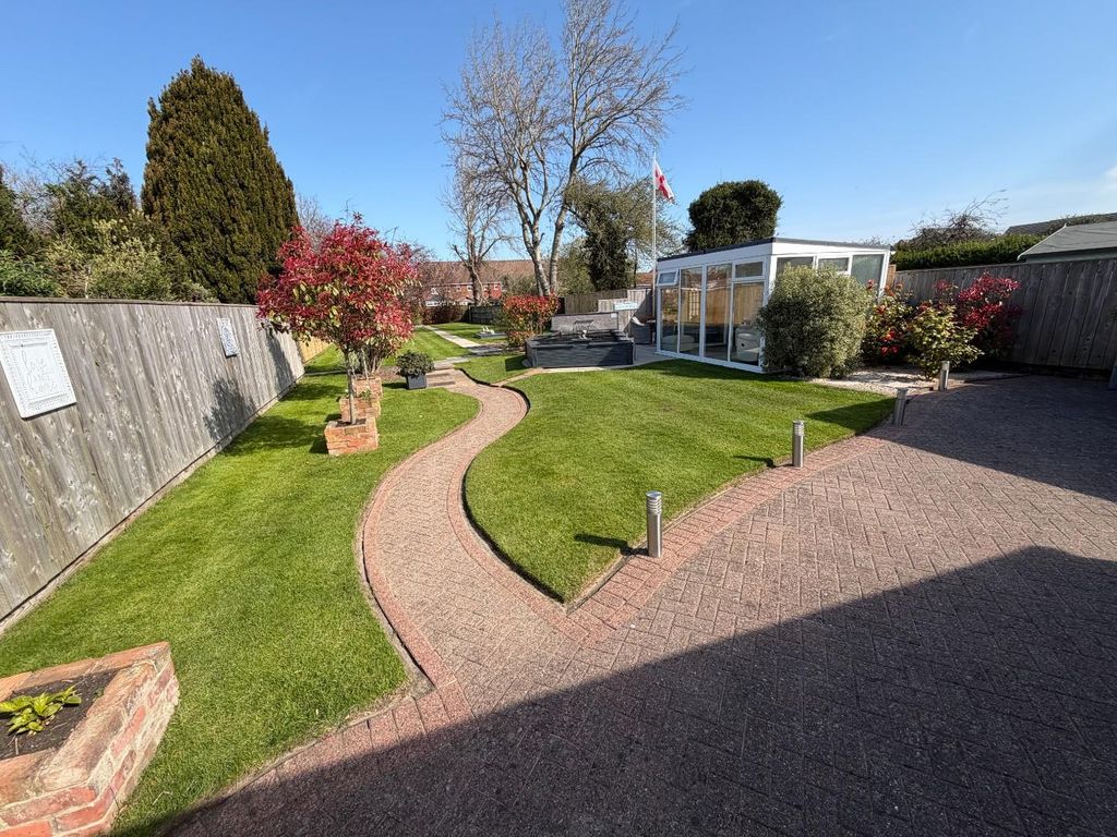 Property photo 2 of 46 Rear