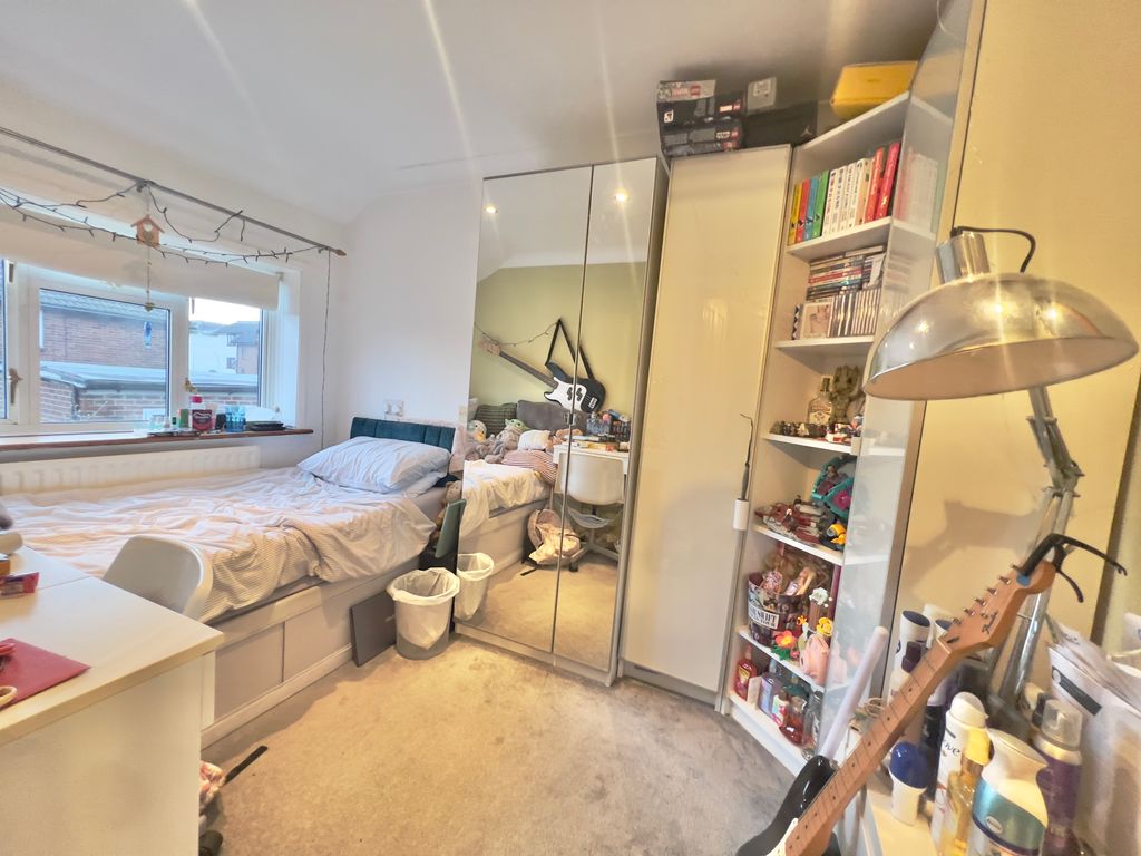 Property photo 2 of 7 Bedroom 2