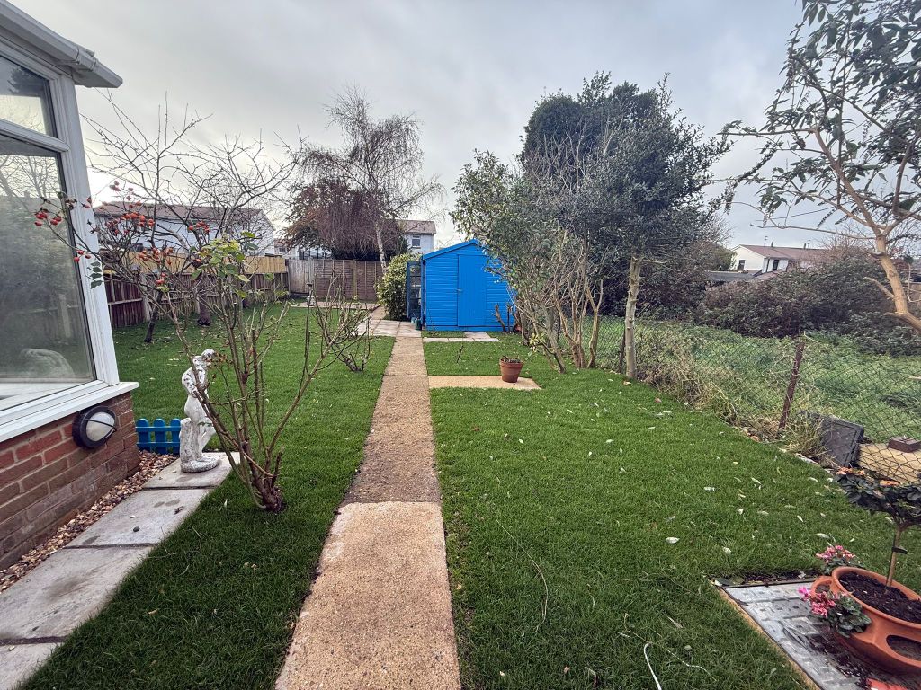 Property photo 2 of 9 Garden