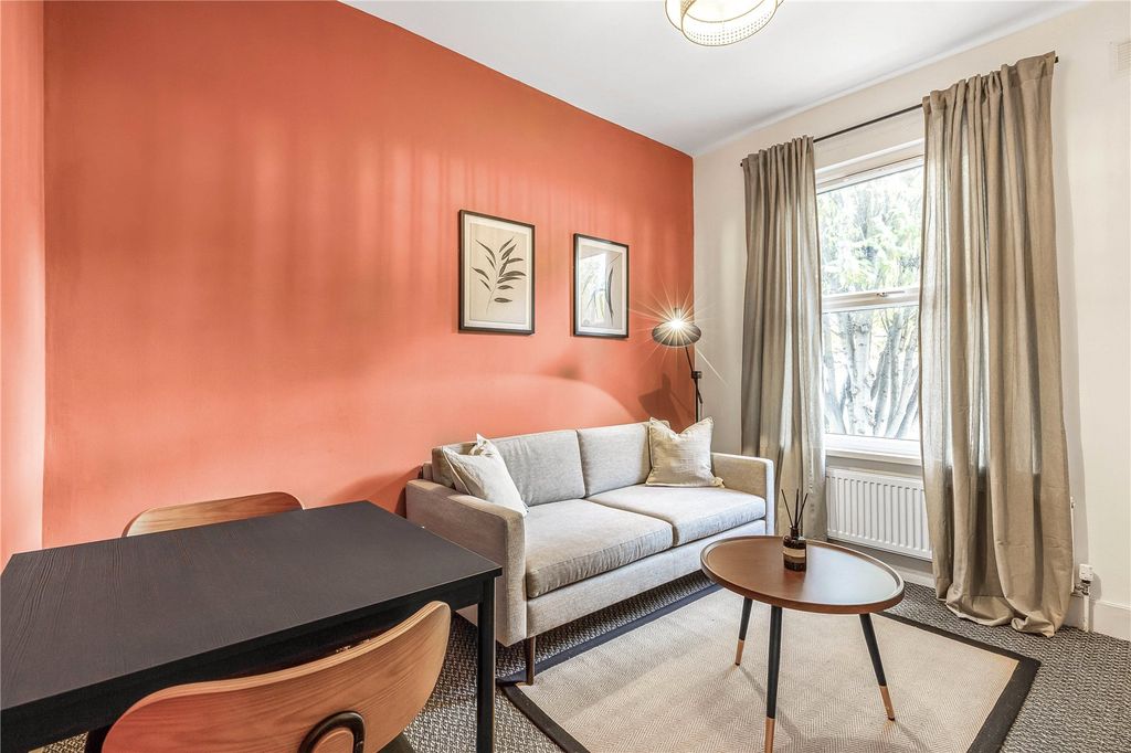 Property photo 2 of 46 Picture No. 19