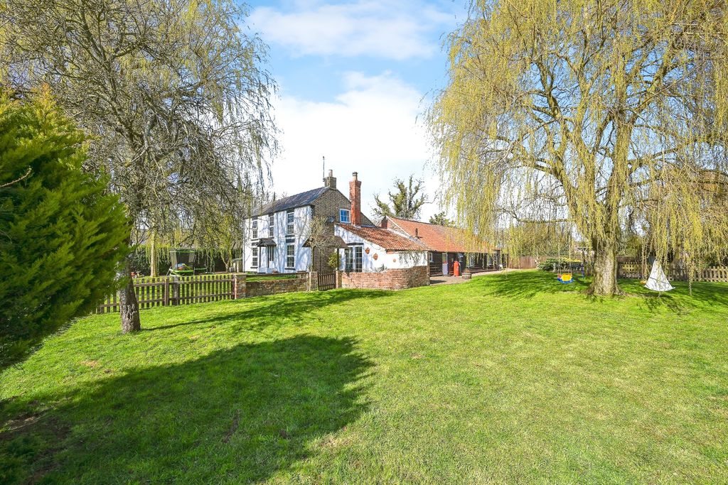 Property photo 1 of 25