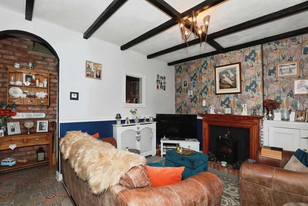 Property photo 2 of 16 Pbox-Img.Jpg