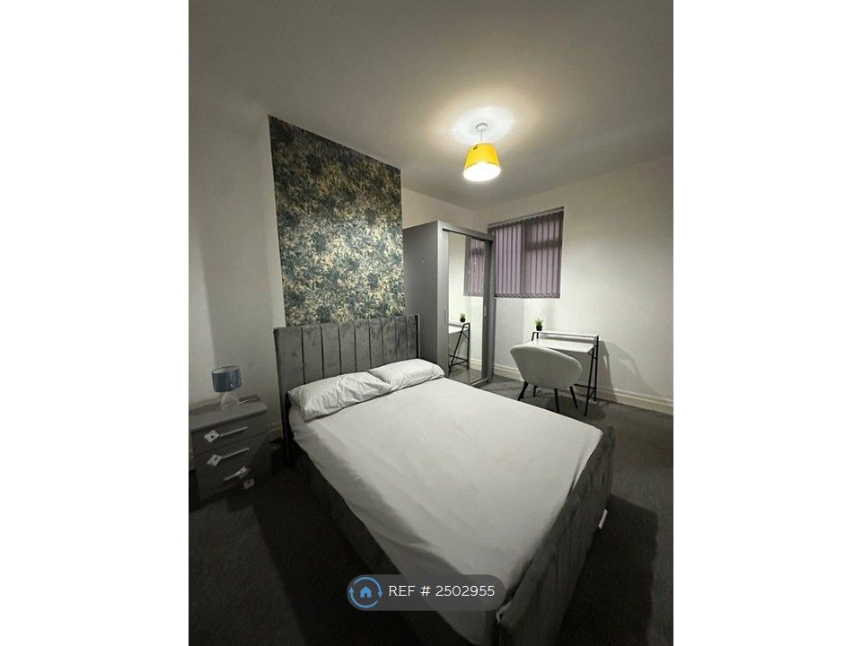 Property photo 3 of 10 Single Room 1-£699