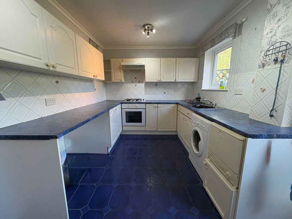 Property photo 3 of 12 Img_6003