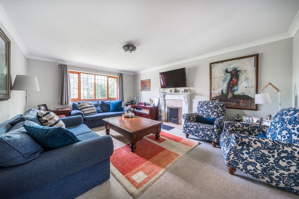 Property photo 2 of 10