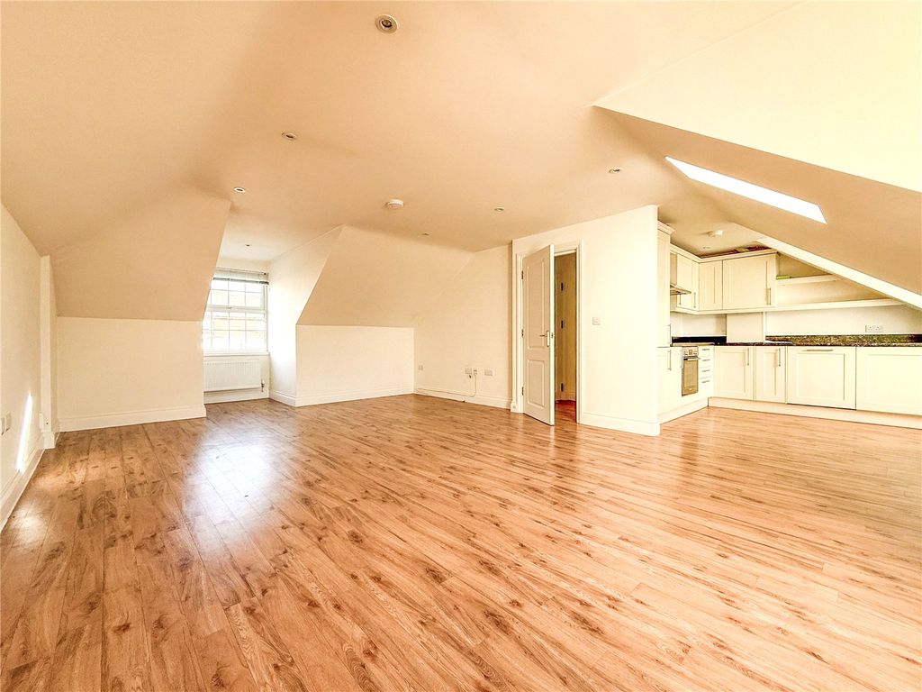 Property photo 2 of 11 Picture No. 08