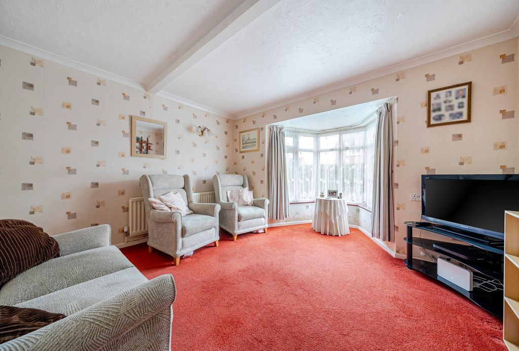 Property photo 3 of 14 1381539-9-6924656...